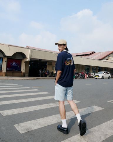  MLB - Áo thun unisex cổ tròn tay ngắn New Year Snake Overfit 