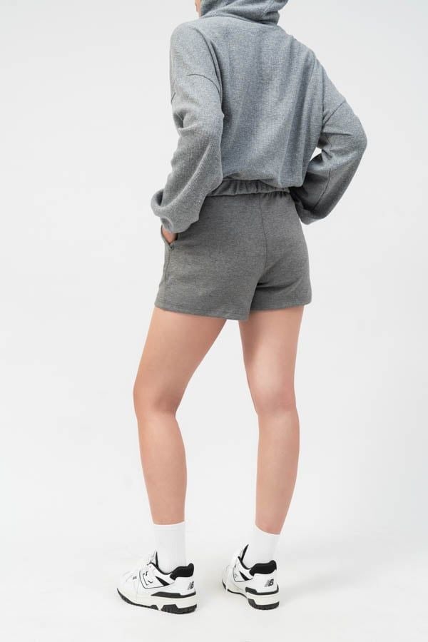  Quần shorts thể thao nữ 