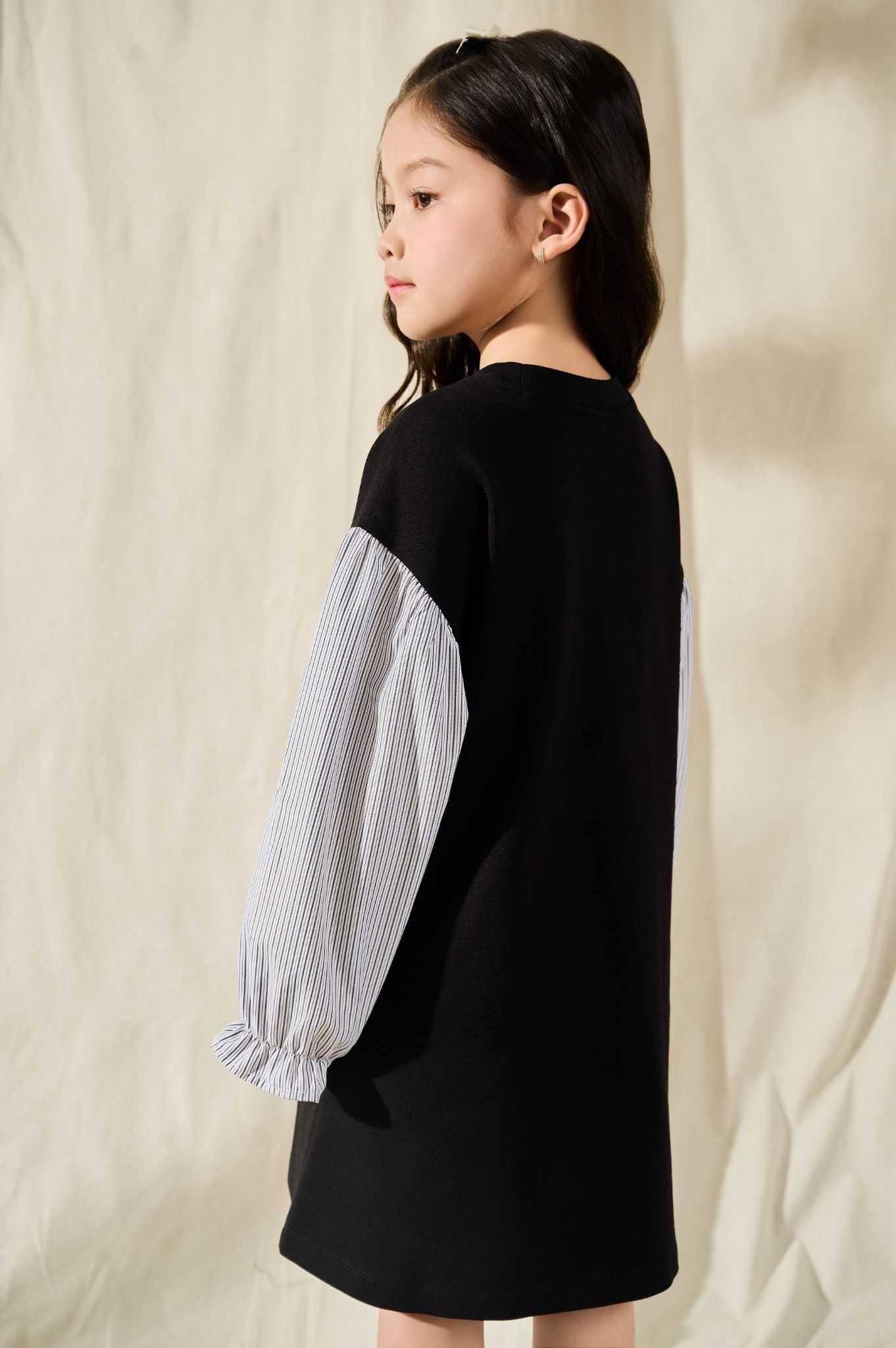  Đầm bé gái dáng suông phối tay vải Poplin 