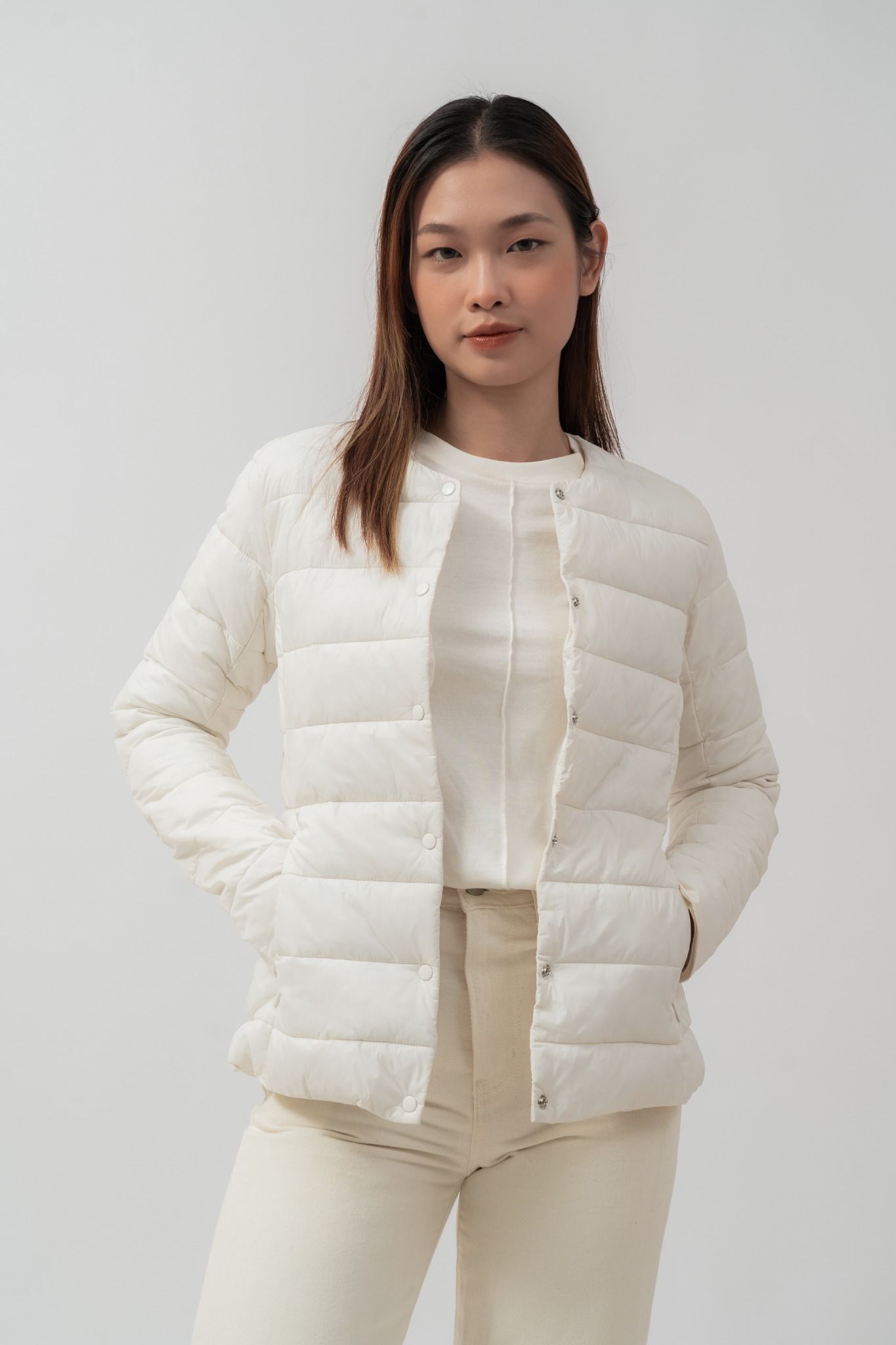  Áo khoác nữ chần bông cài khuy 