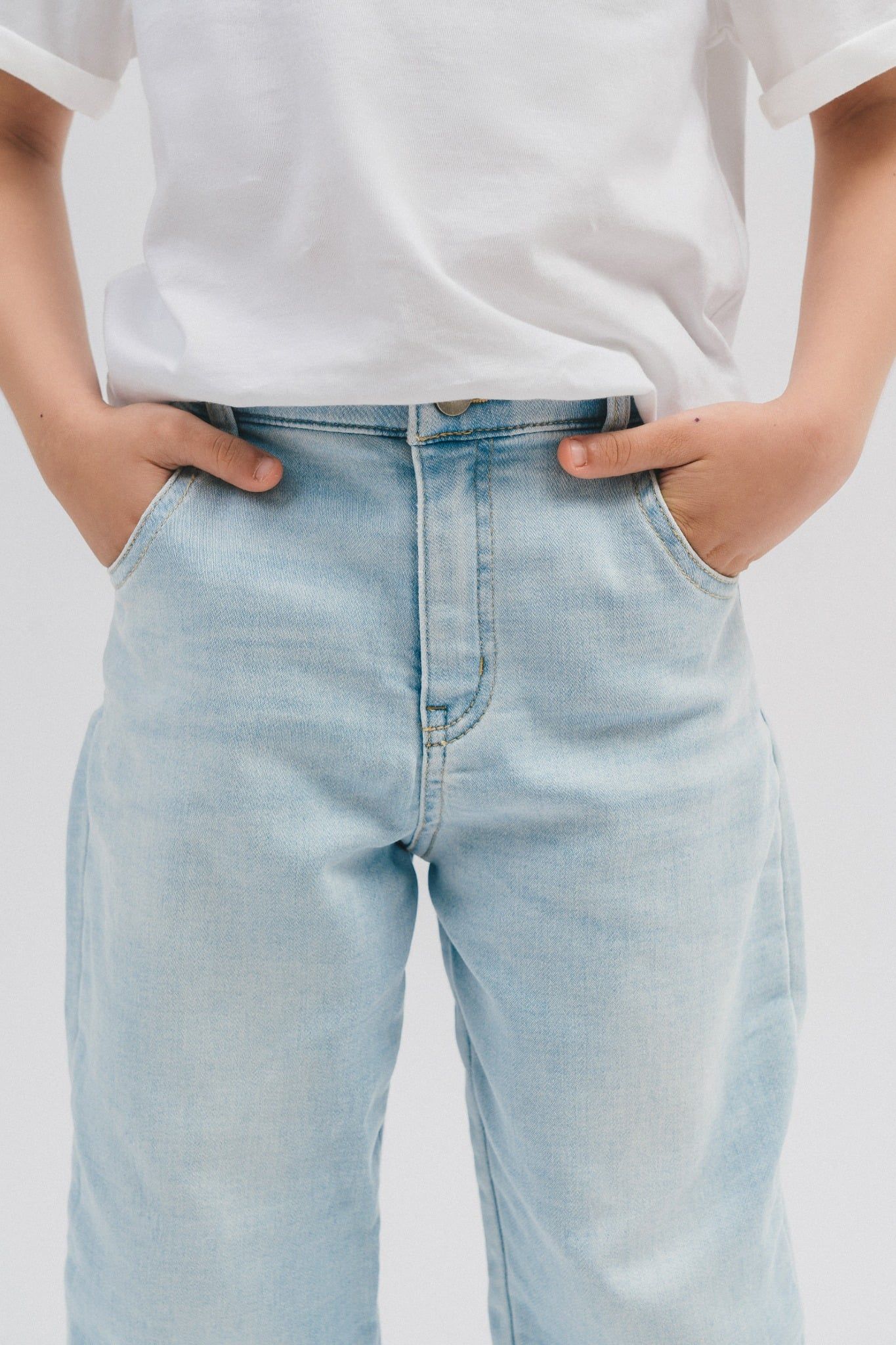  Quần jeans bé trai cạp chun dây rút 