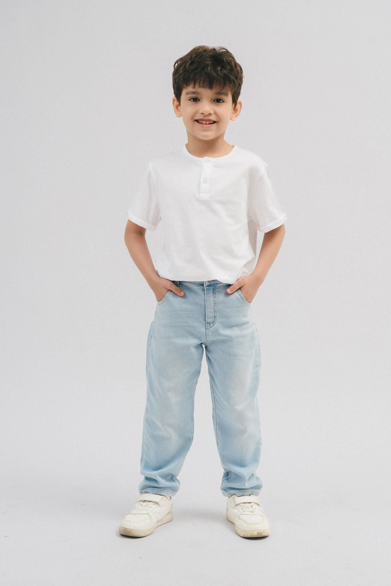  Quần jeans bé trai cạp chun dây rút 