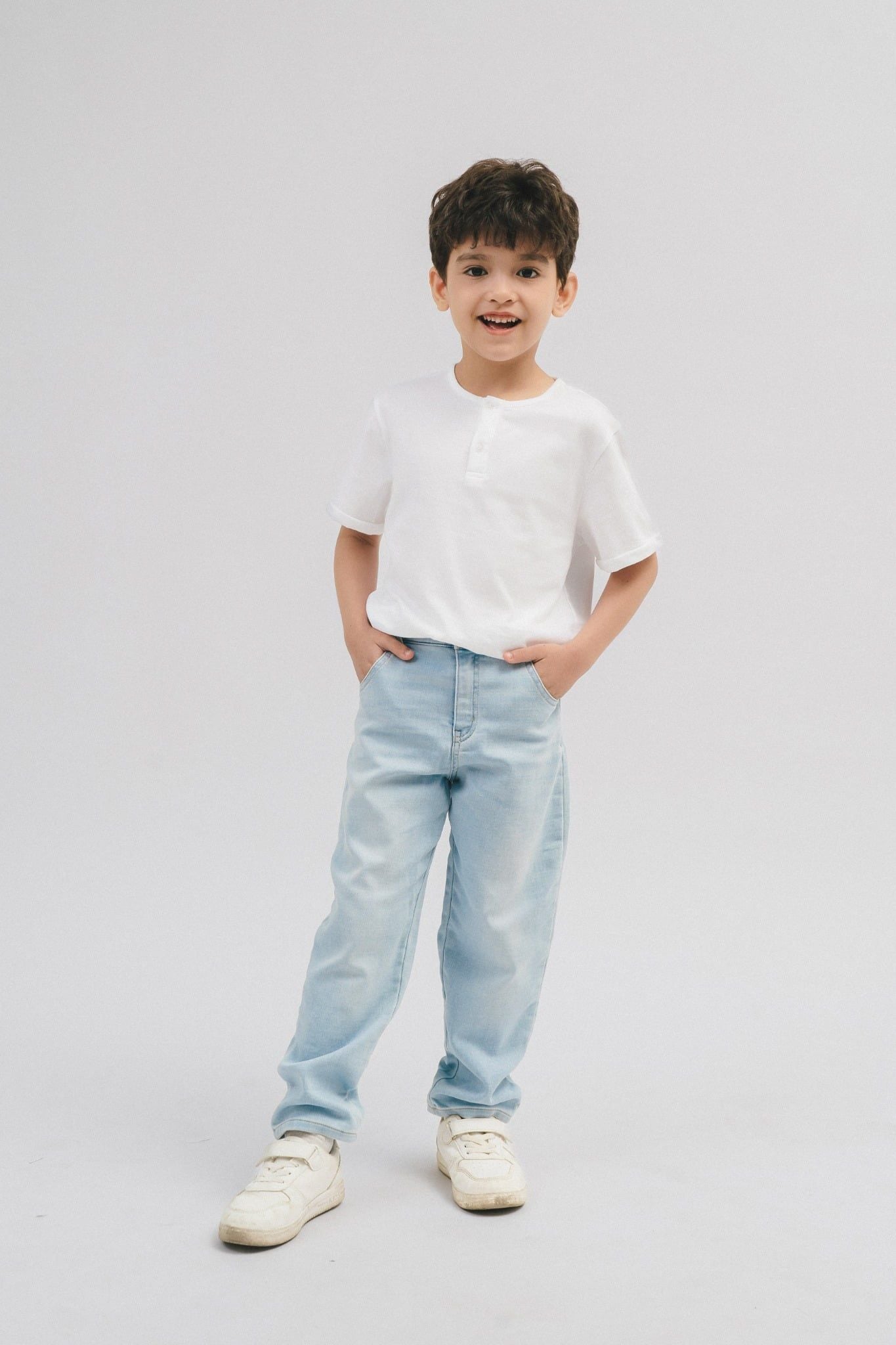  Quần jeans bé trai cạp chun dây rút 