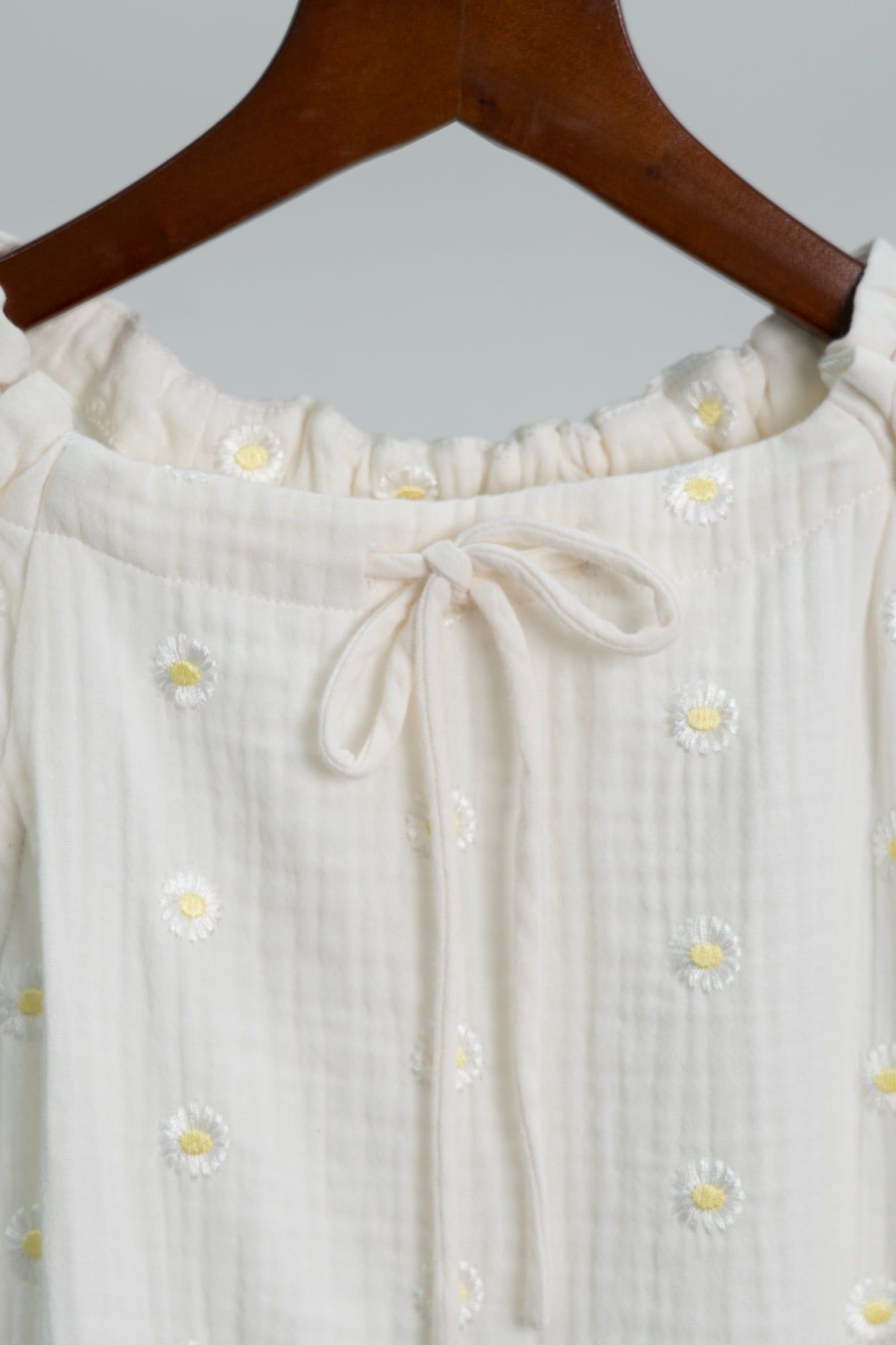  Váy Bé Gái vải Muslin thêu họa tiết hoa cúc dáng suông 