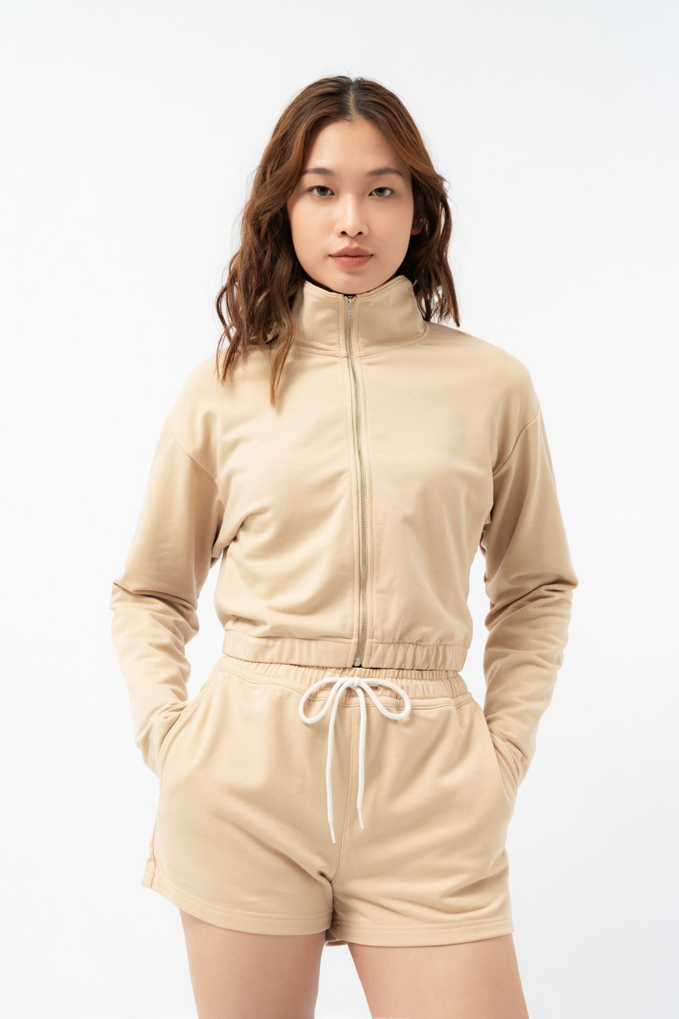  Áo khoác nữ kéo khóa cổ cao dáng ngắn 