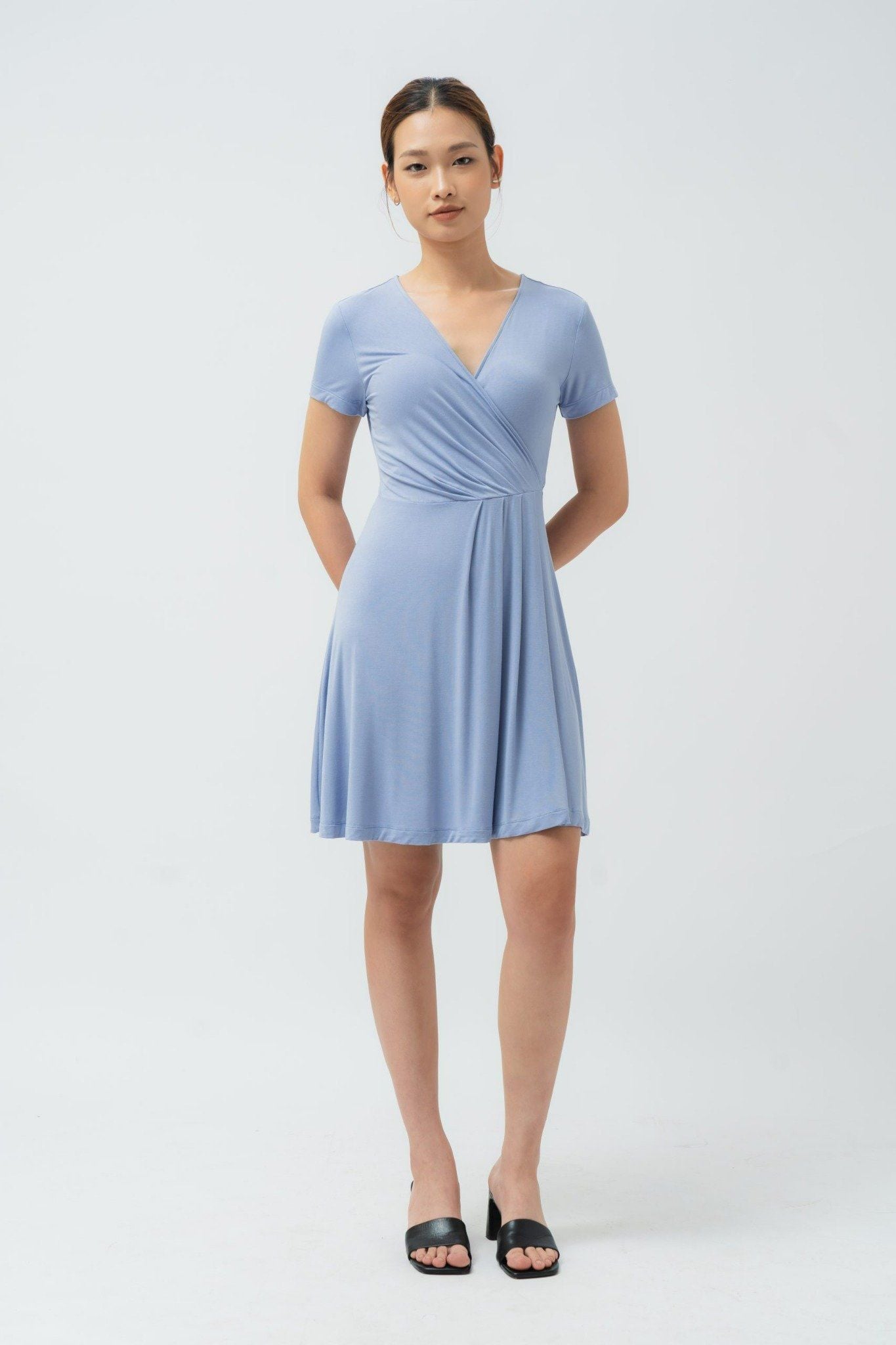  Váy quấn cổ V vải ecovero 