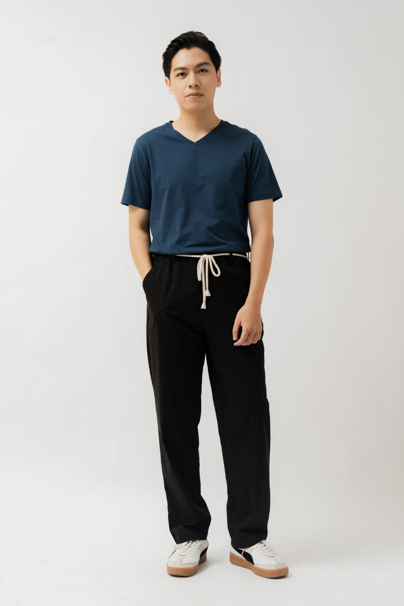  Áo phông nam cổ V vải cotton hữu cơ 