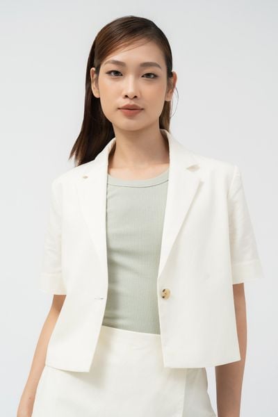  Áo blazer nữ dáng ngắn 