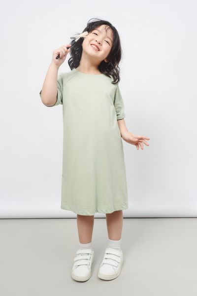  Váy bé gái dáng xuông vải cotton hữu cơ 