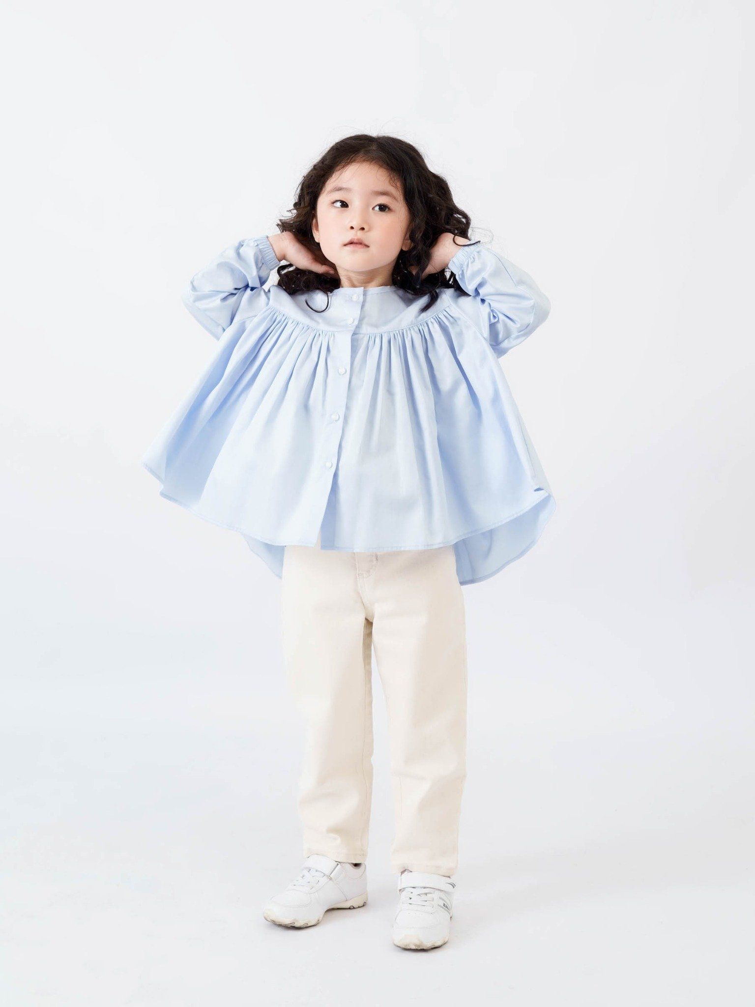  Áo cổ tròn vải cotton xếp nhún 