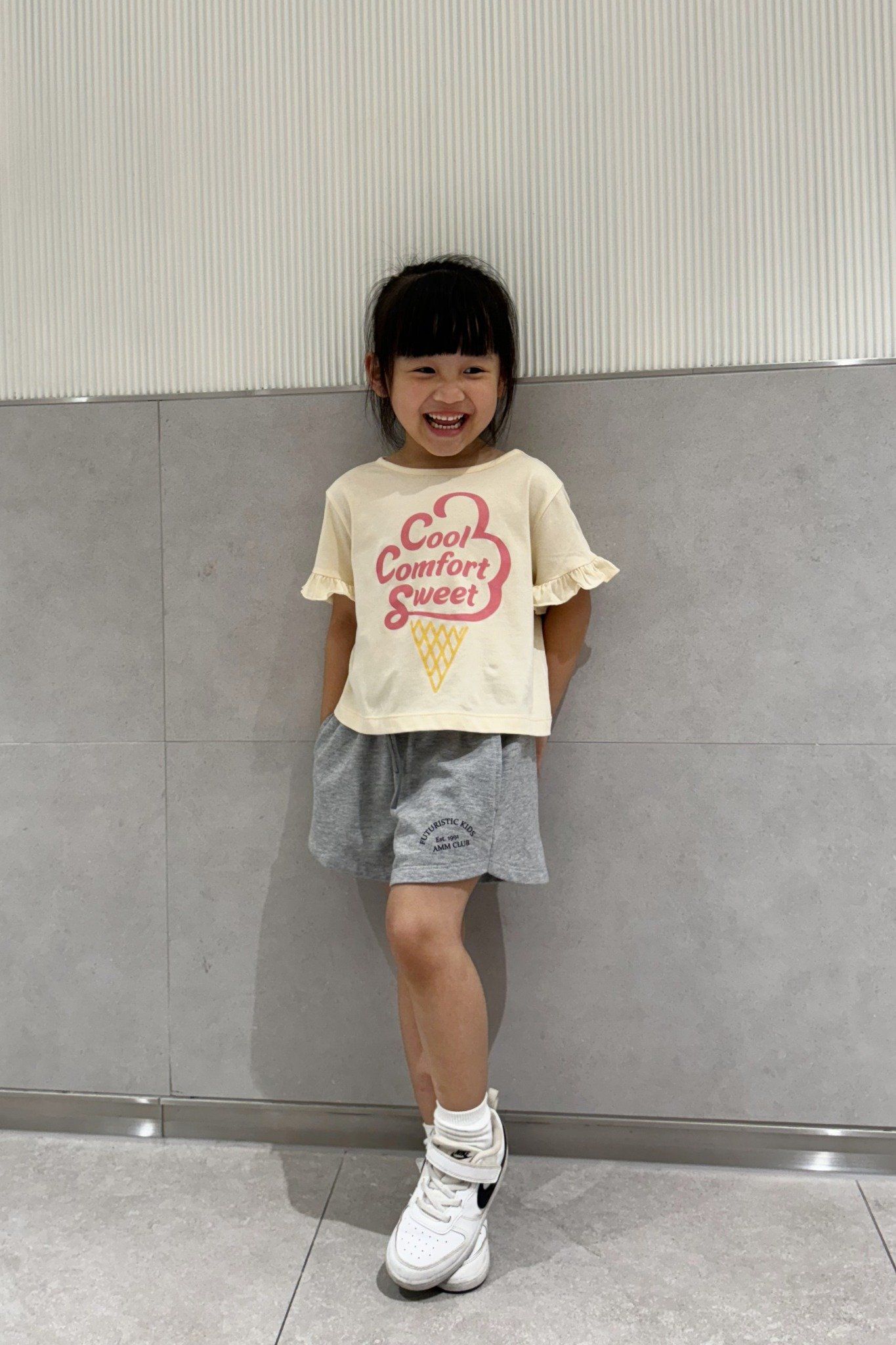  Áo t shirt bé gái hình kem 