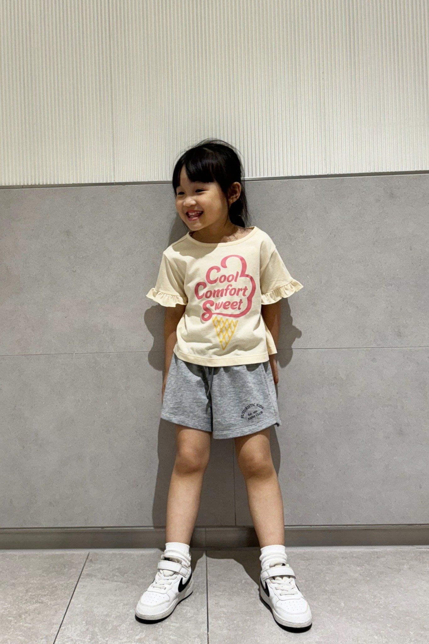  Áo t shirt bé gái hình kem 