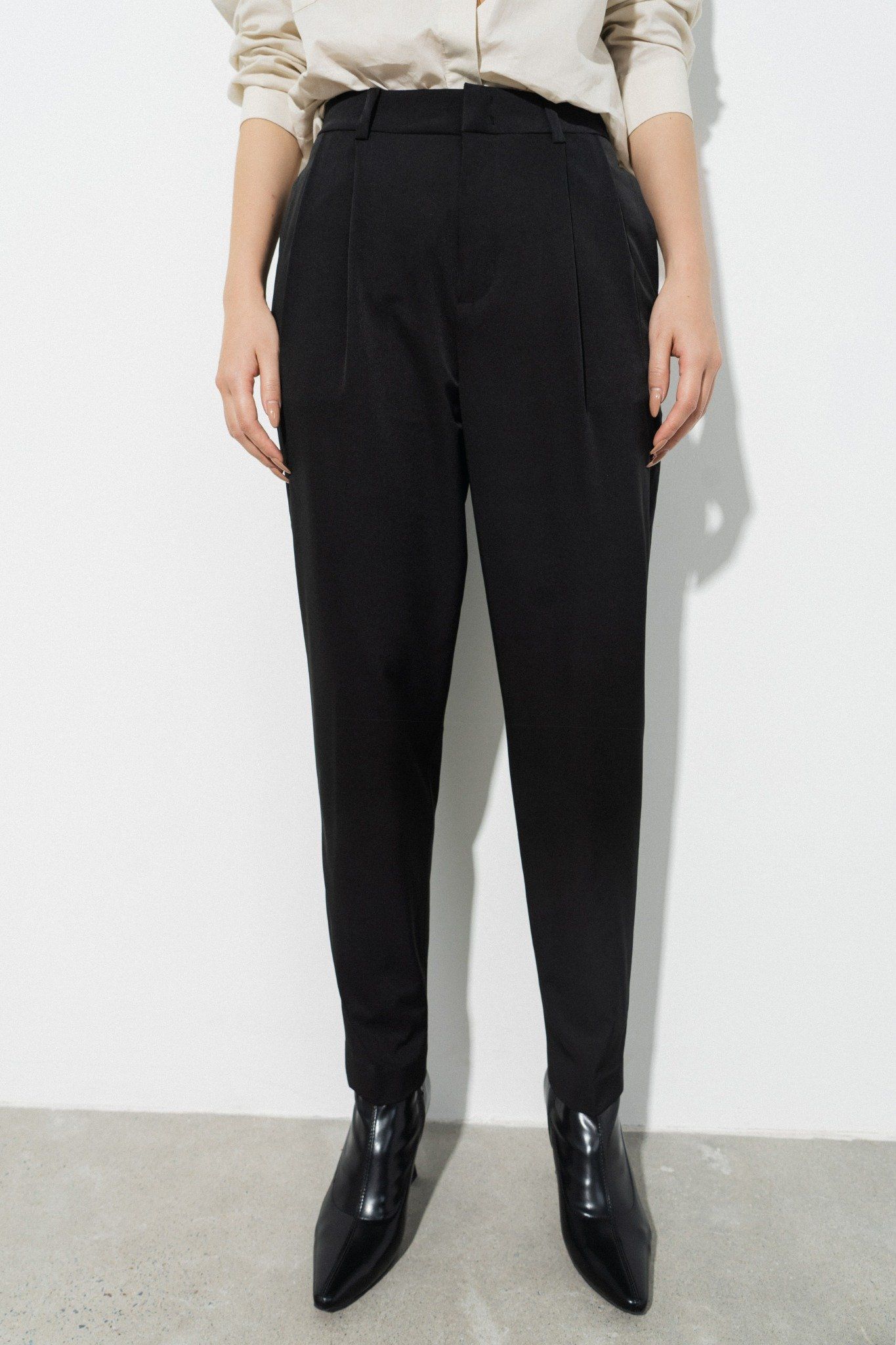  Quần âu nữ dáng tapered 