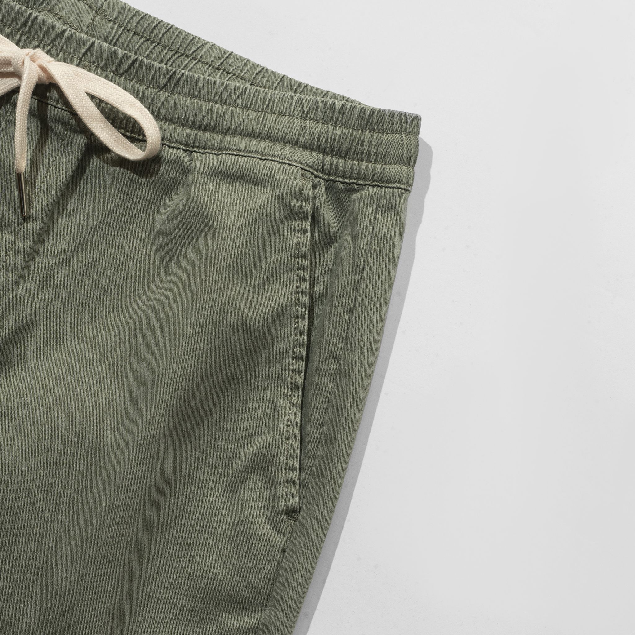  Quần nam khaki dáng regular 