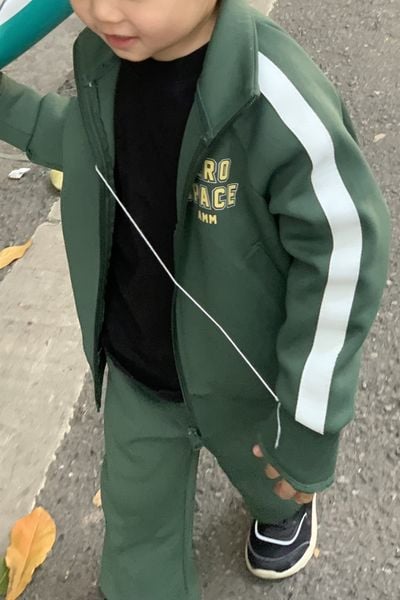  Áo khoác unisex trẻ em phối dây dệt in typo 