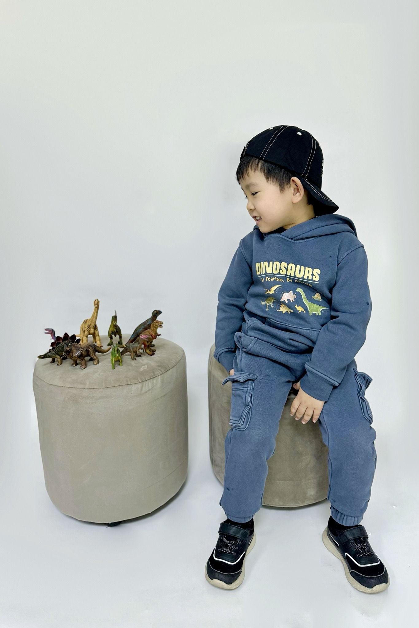  Bộ quần áo bé trai vải nỉ in họa tiết khủng long 