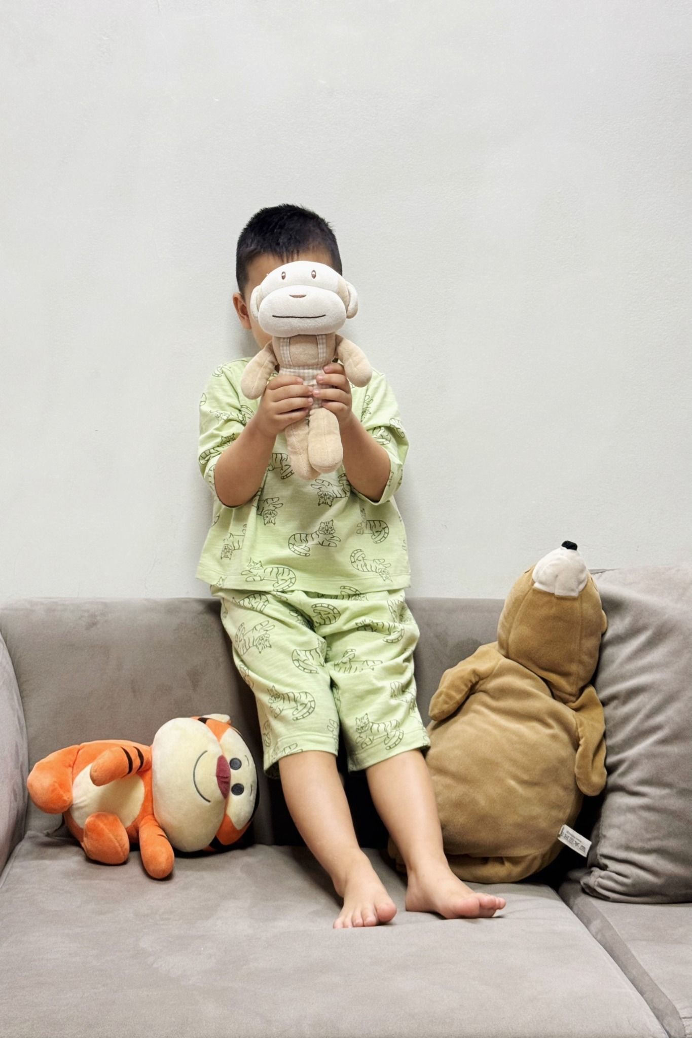  Bộ quần áo Unisex trẻ em vải single dáng lửng họa tiết 