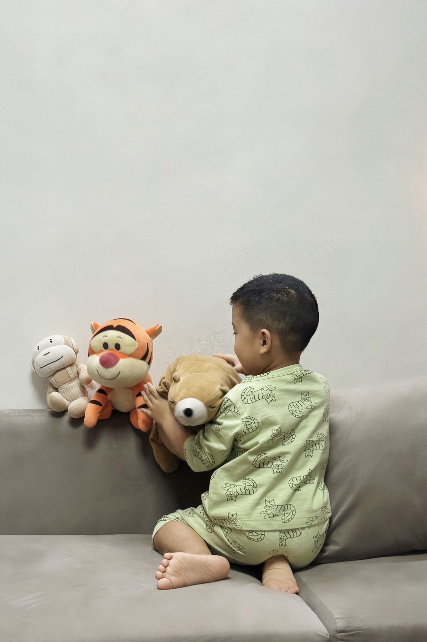  Bộ quần áo Unisex trẻ em vải single dáng lửng họa tiết 