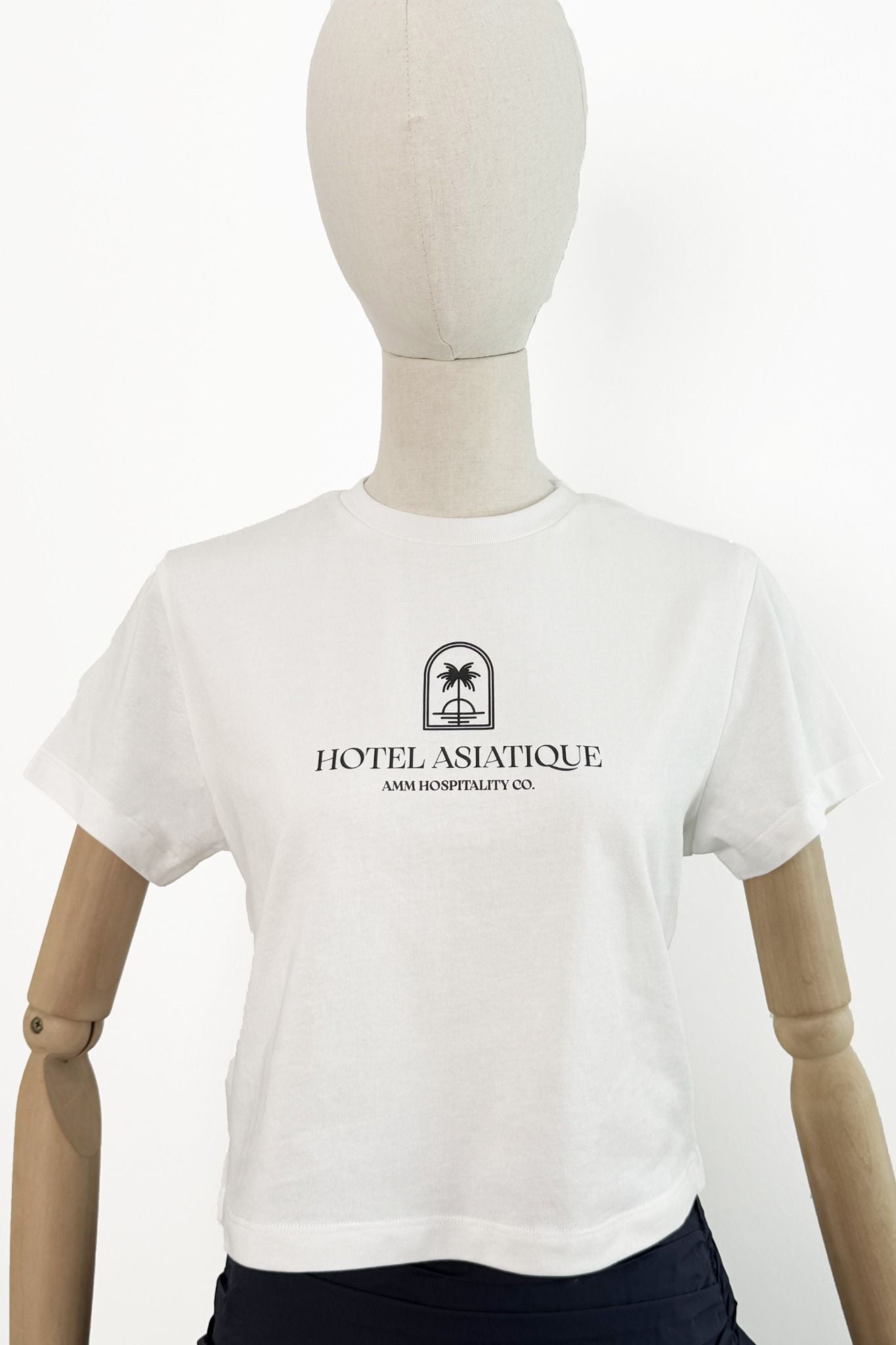  Áo phông nữ dáng babytee in họa tiết trước ngực 