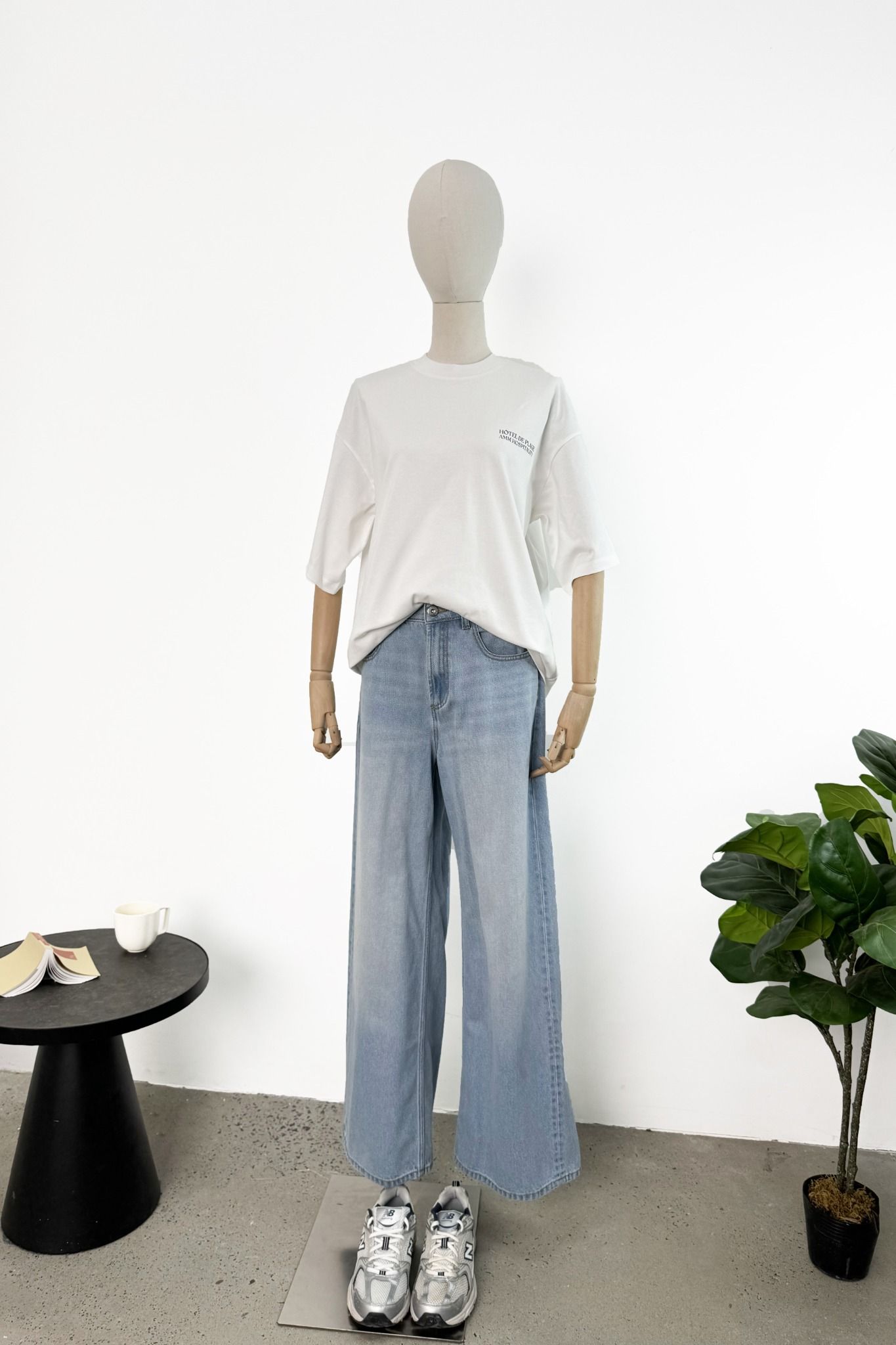  Áo phông nữ dáng Oversize in họa tiết Hôtel de plage 