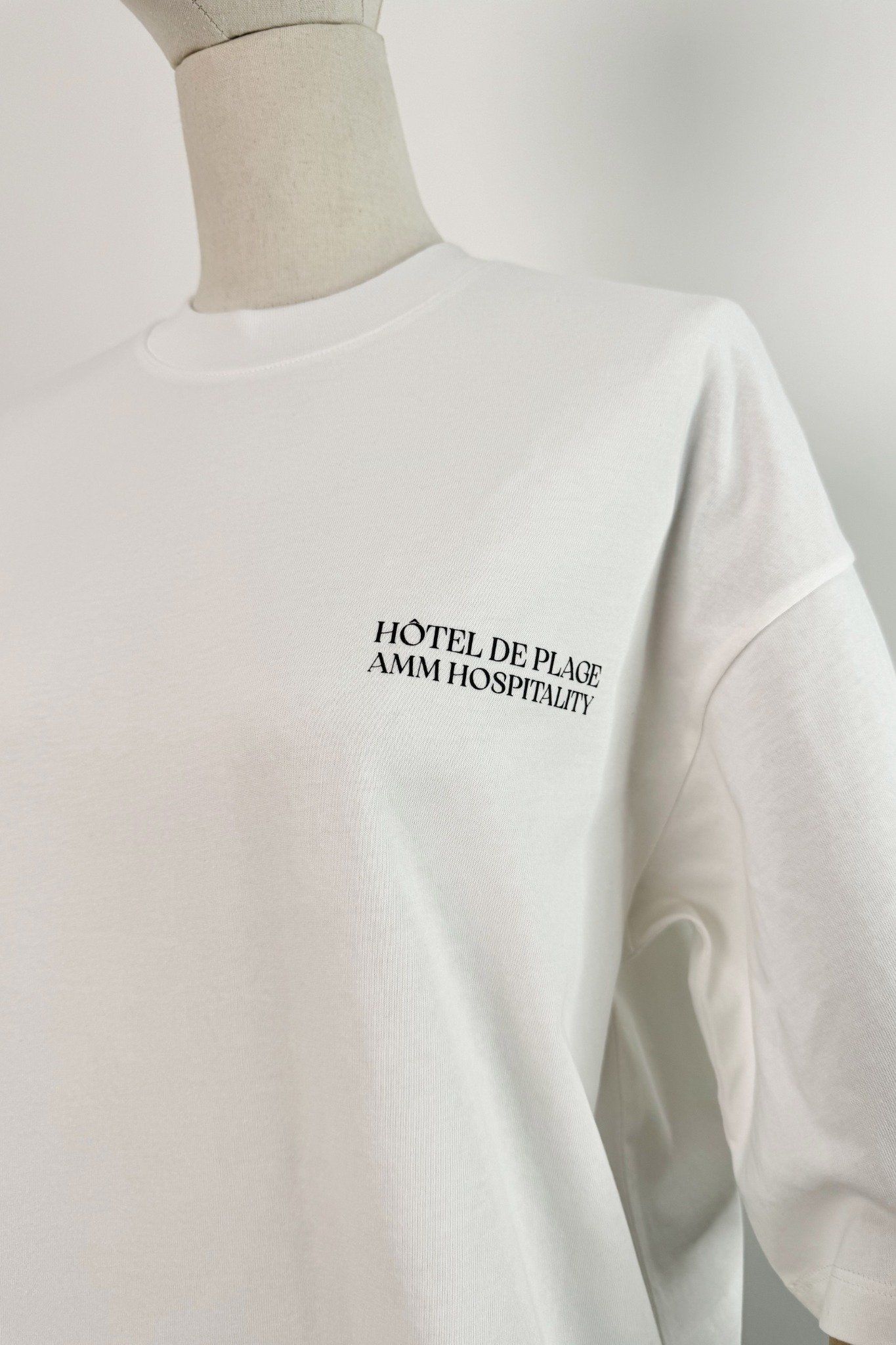  Áo phông nữ dáng Oversize in họa tiết Hôtel de plage 