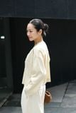  Áo kiểu Nữ dài tay dáng ngắn cổ V vải cotton thô 