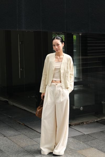  Quần khaki nữ có ly ống rộng 