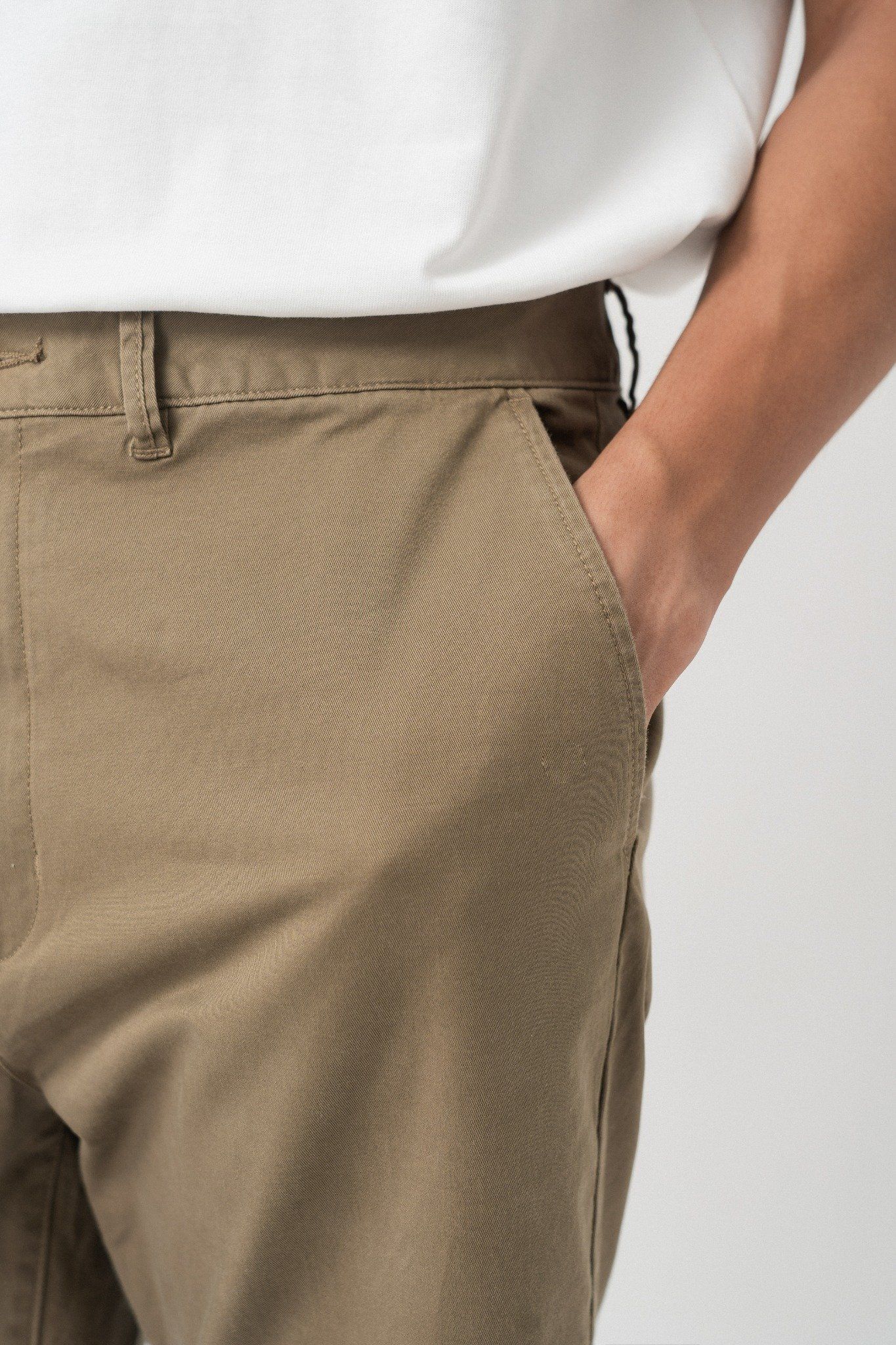  Quần shorts nam vải khaki dáng ôm RC 