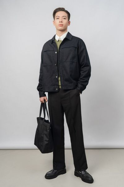  Áo khoác vải twill khaki chi tiết túi 