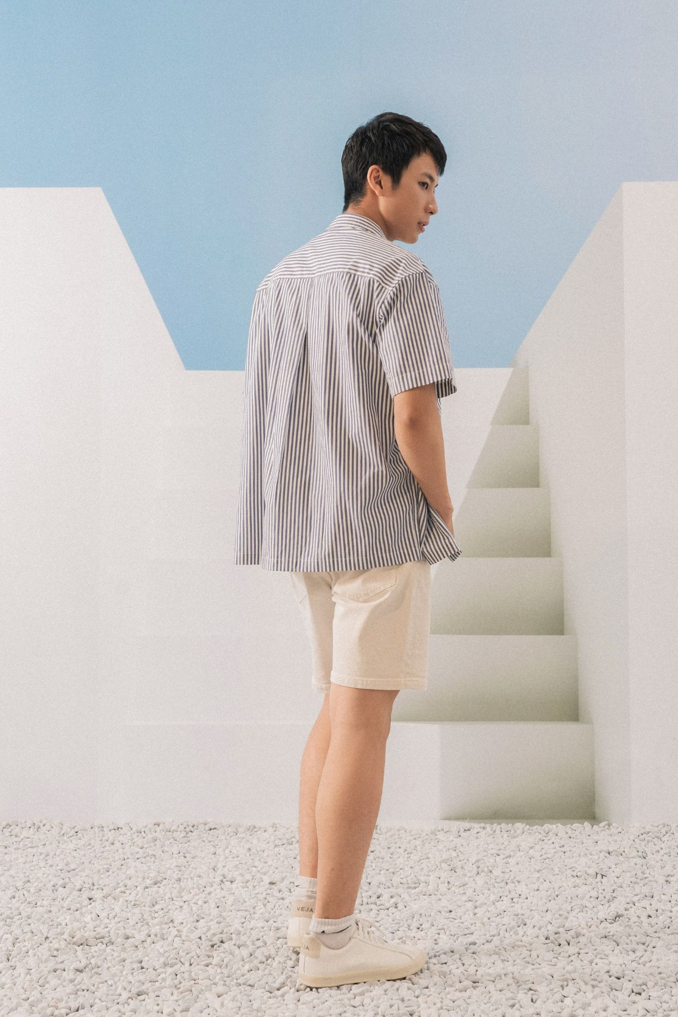  Áo sơ mi kẻ ngắn tay dáng thoải mái 