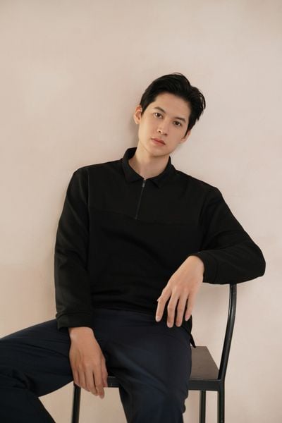  Áo polo nam dài tay có khóa kéo 