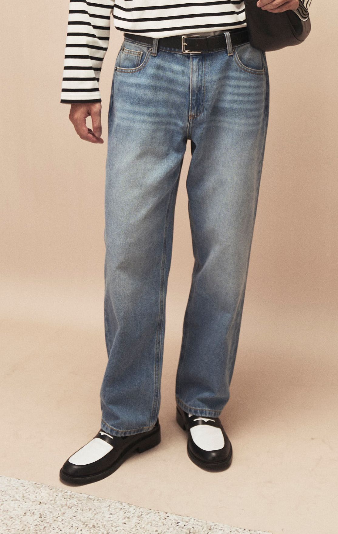  Quần denim nam dáng loose 