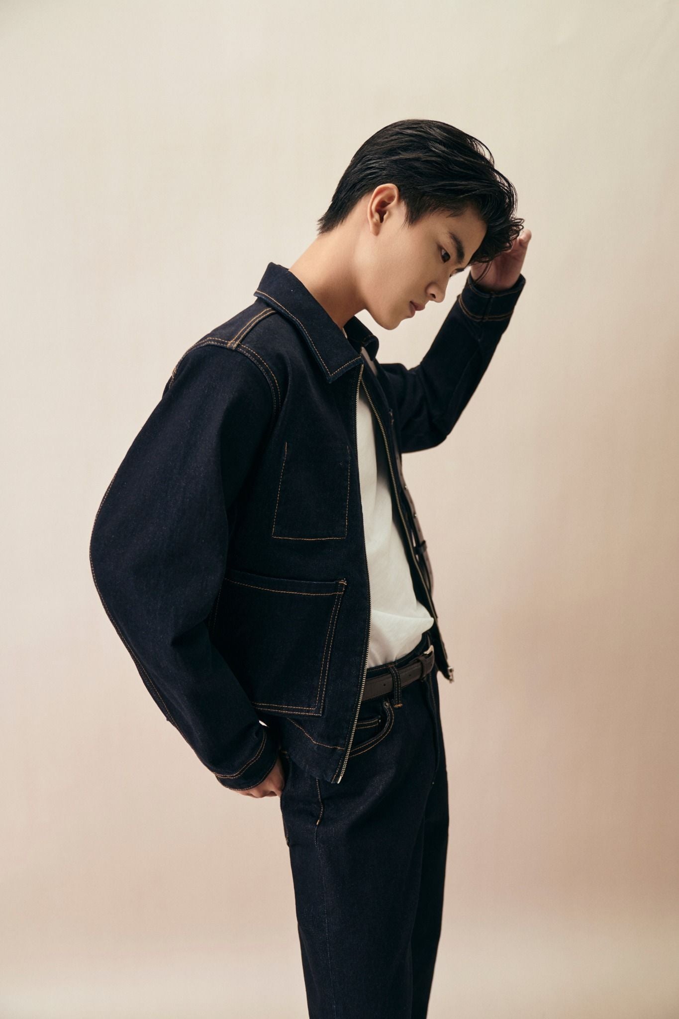  Áo khoác Denim nam khóa zip phối túi 