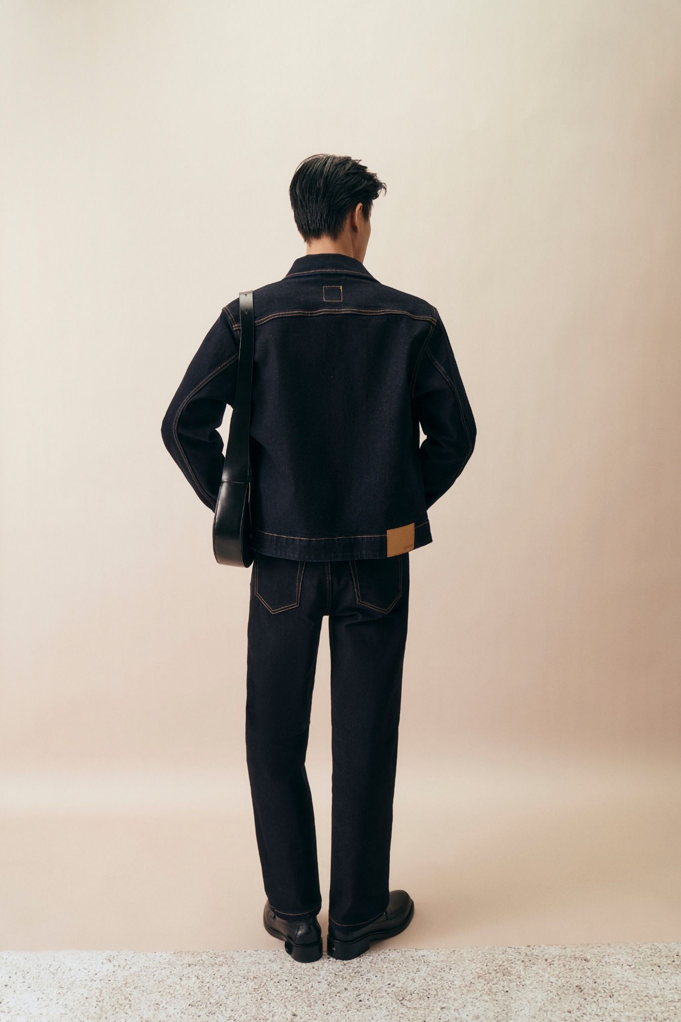  Áo khoác Denim nam khóa zip phối túi 