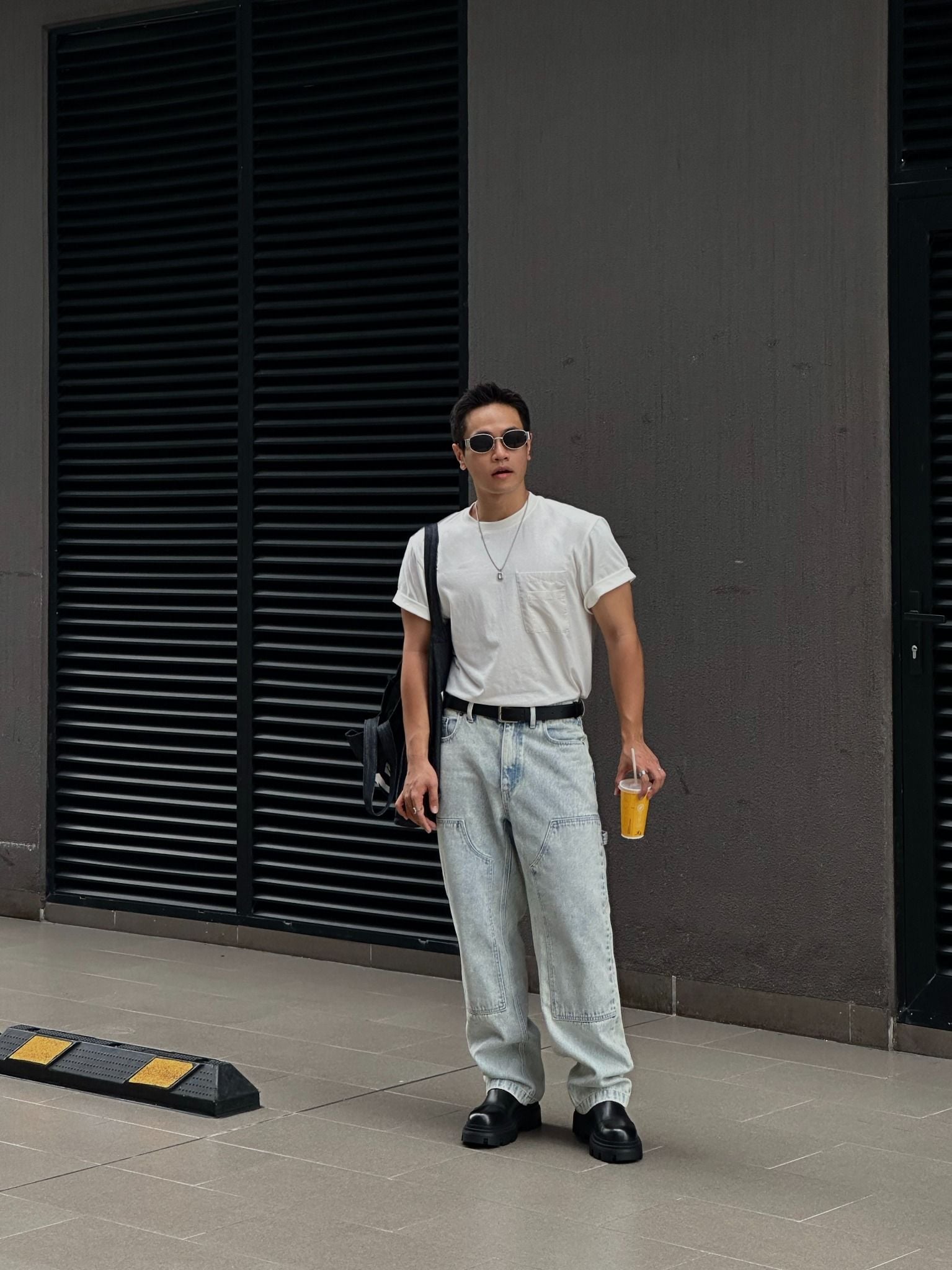  Quần Jean nam có đáp gối 