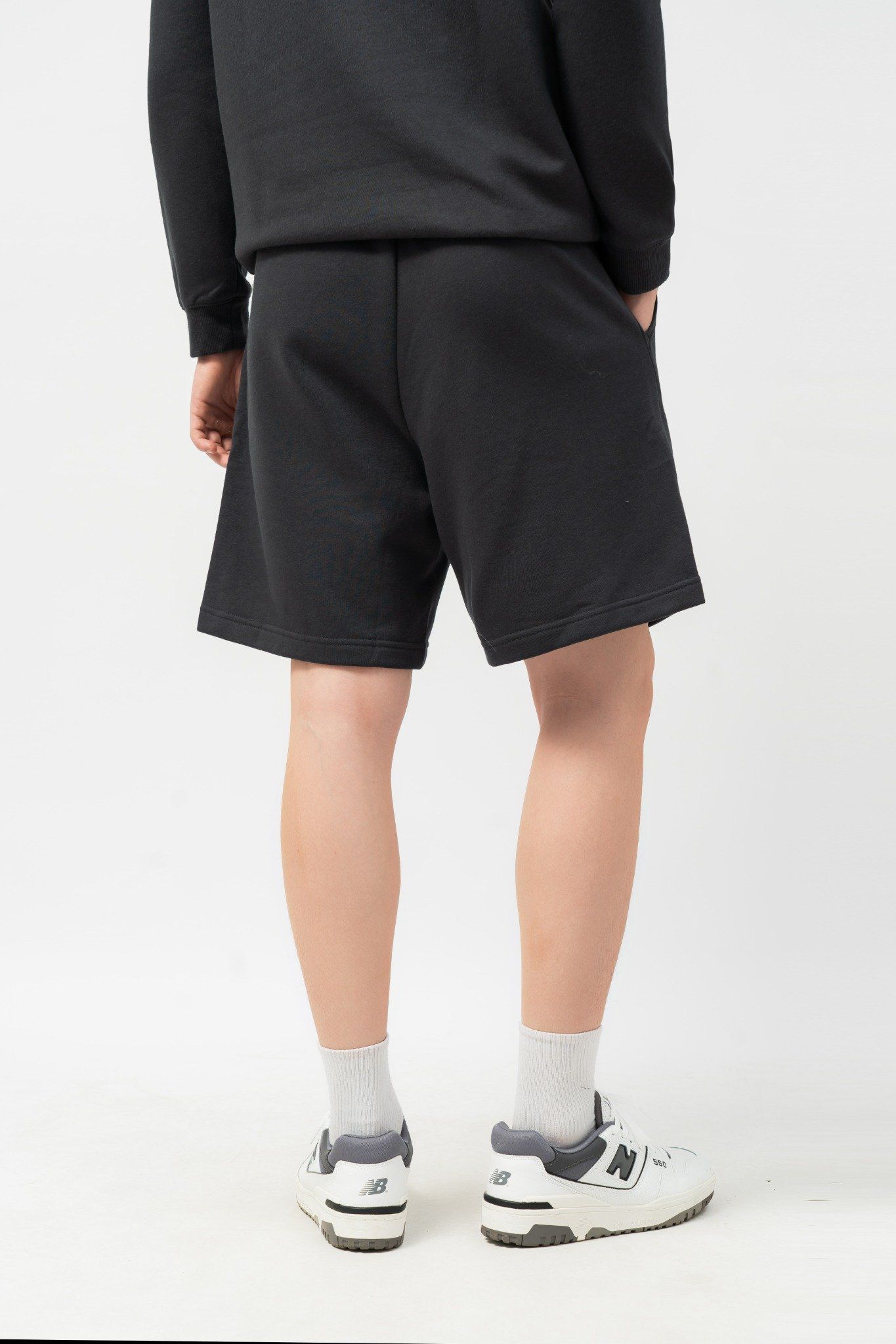  Quần shorts nam dáng rộng 
