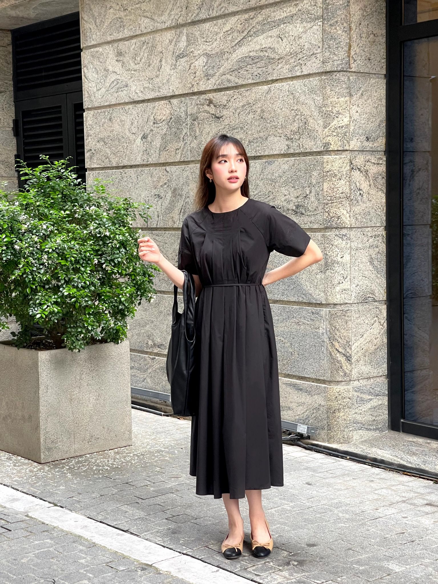  Đầm nữ xếp ly vải poplin 