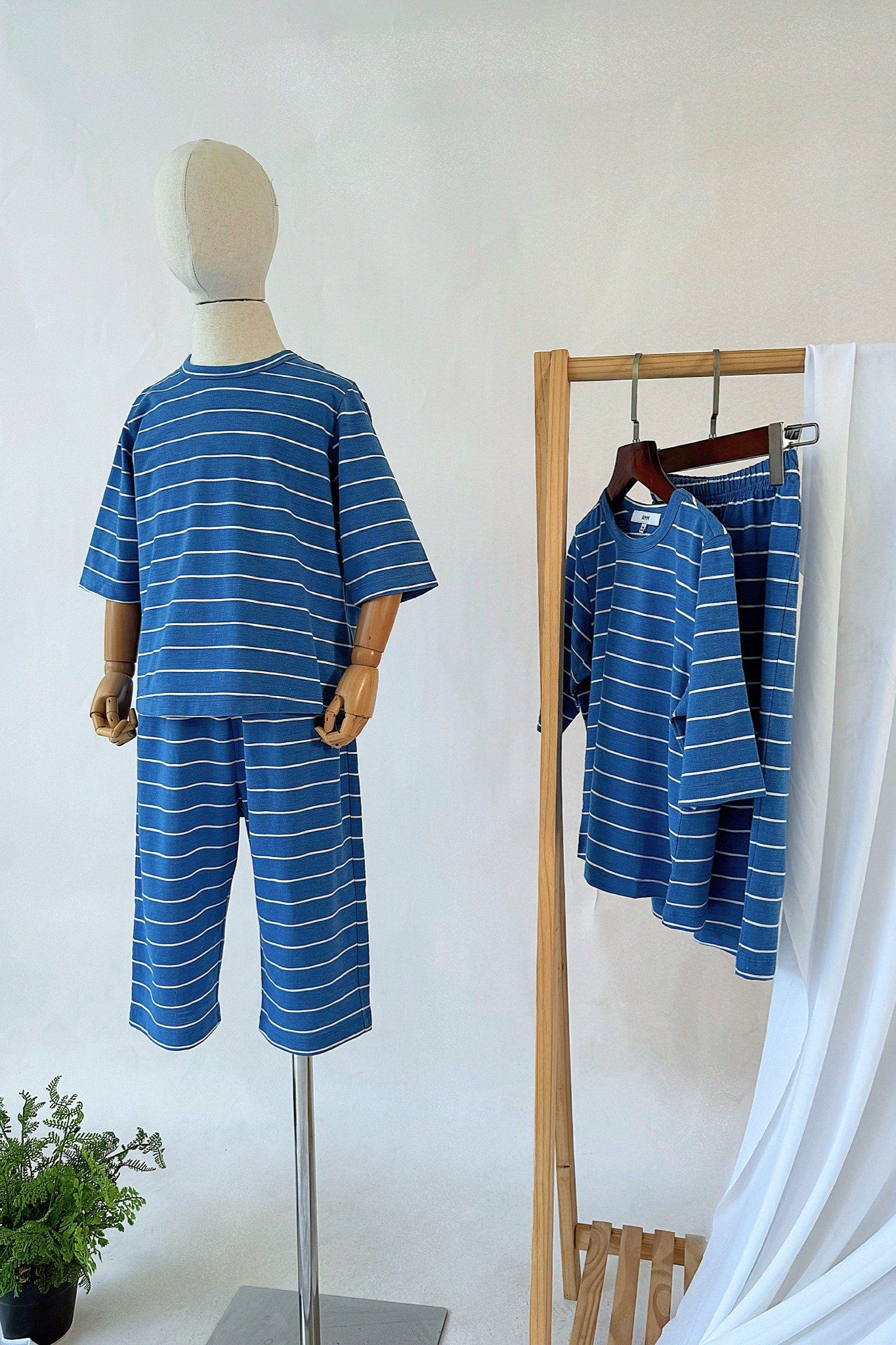  Bộ quần áo Unisex trẻ em vải single dáng lửng họa tiết 