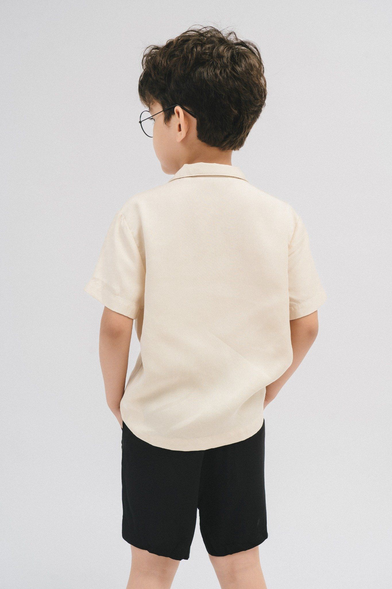  Áo sơ mi trẻ em ngắn tay với cổ bẻ vải tencel 