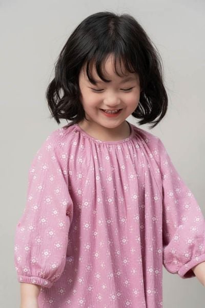  váy dáng A tay bồng vải họa tiết bé gái 