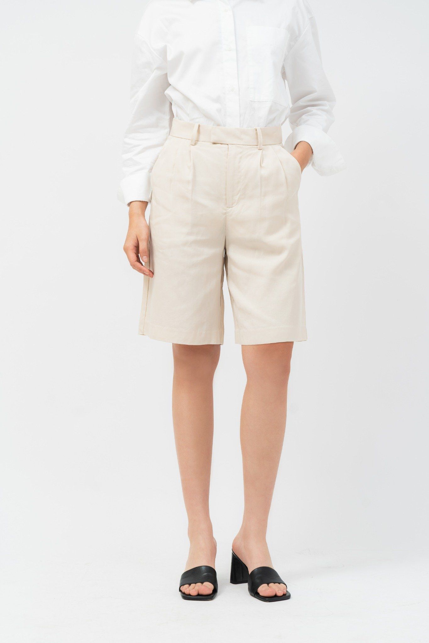  Quần short nữ hai ly 