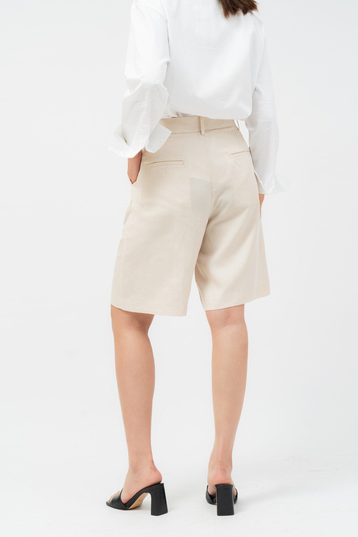 Quần short nữ hai ly 