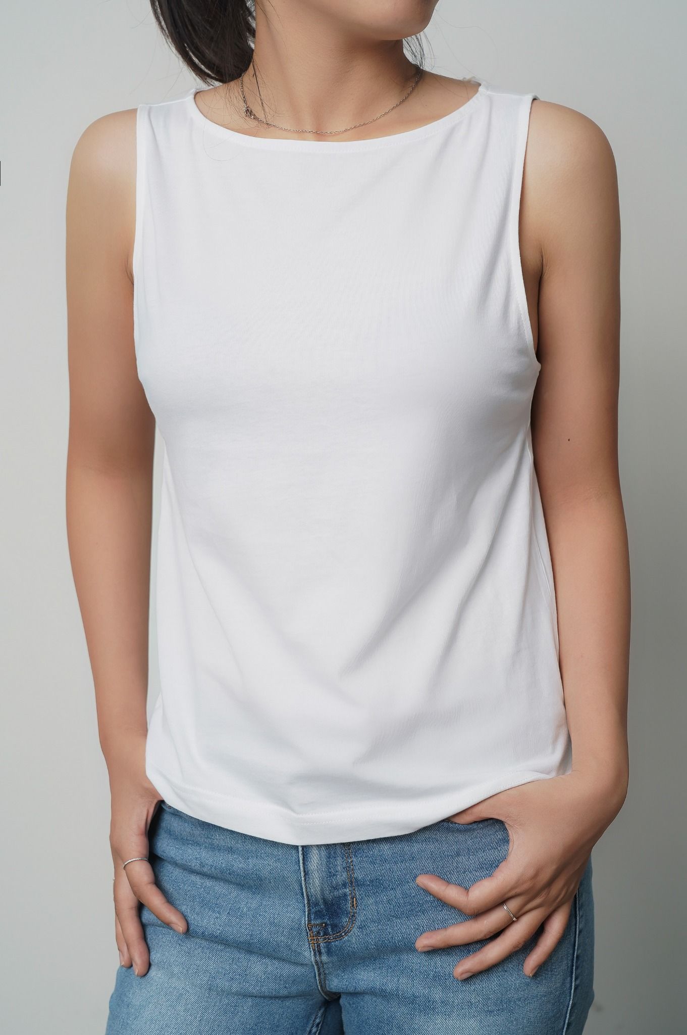  Áo nữ không tay cổ thuyền vải cotton hữu cơ 