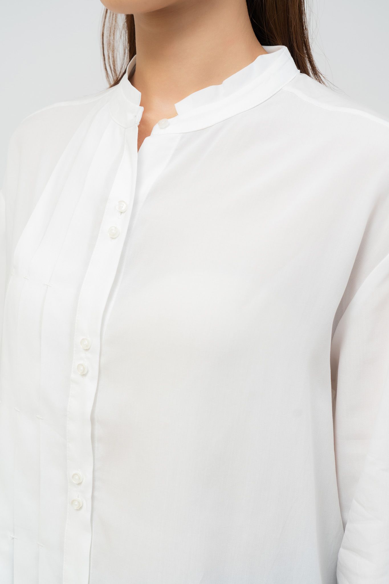  Áo sơ mi nữ cổ trụ xếp ly thân trước vải tencel 