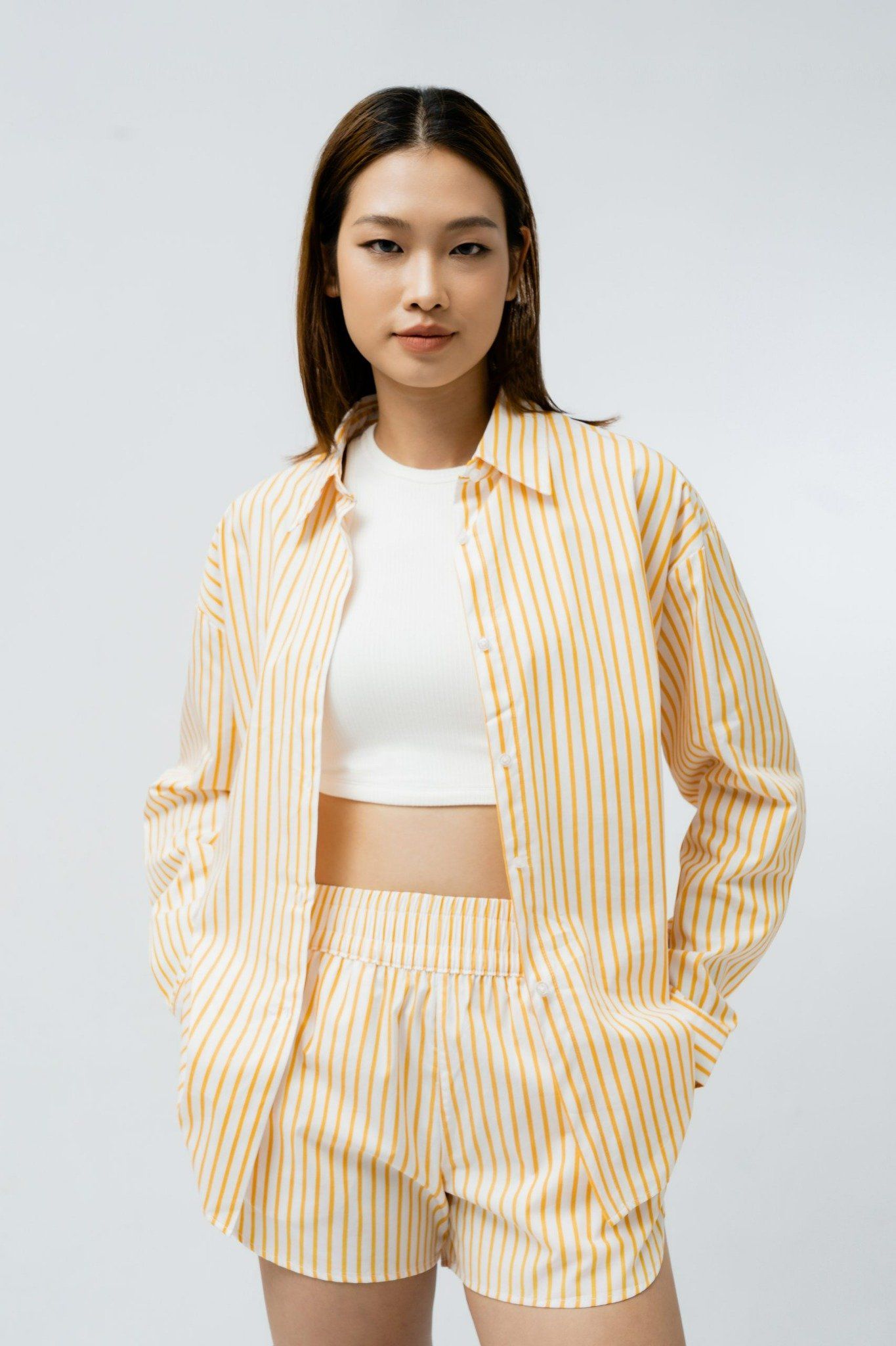  Quần short nữ kẻ cạp chun 