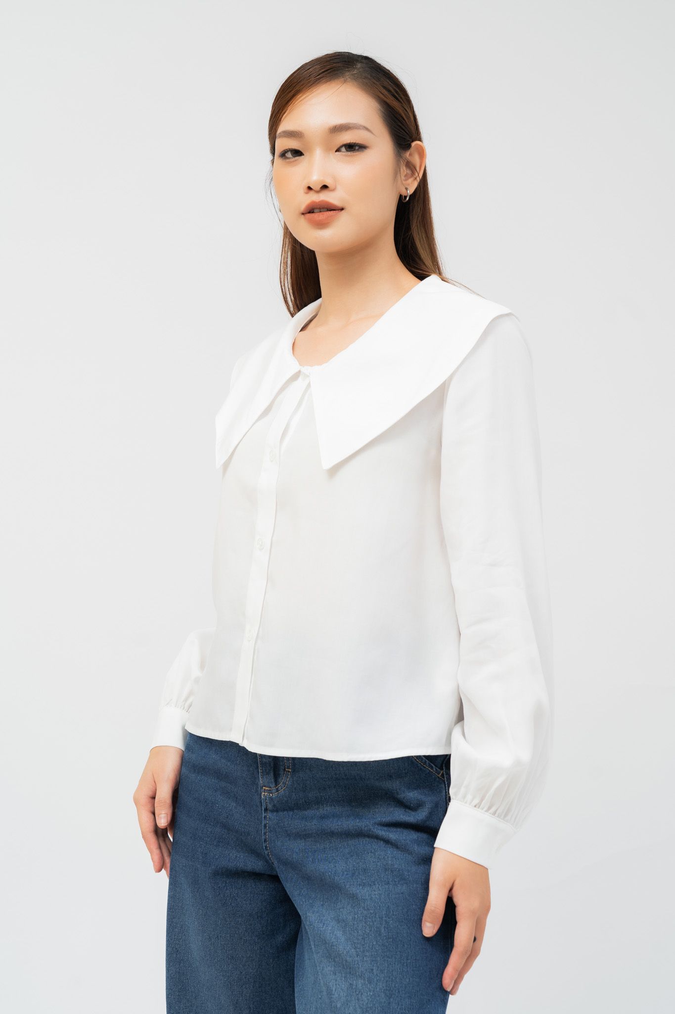  Áo sơ mi nữ tay bồng cổ rộng vải tencel 