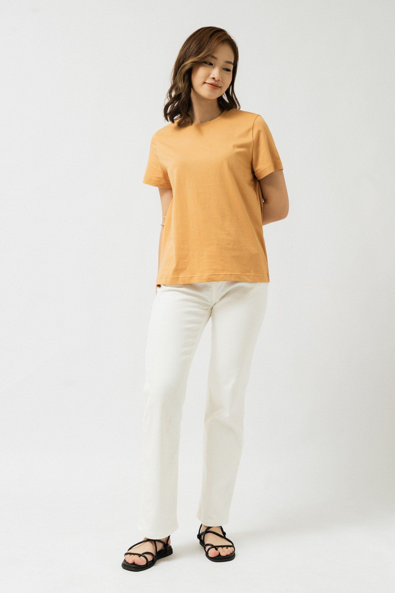  Áo phông nữ ngắn tay dáng vừa vải cotton hữu cơ 