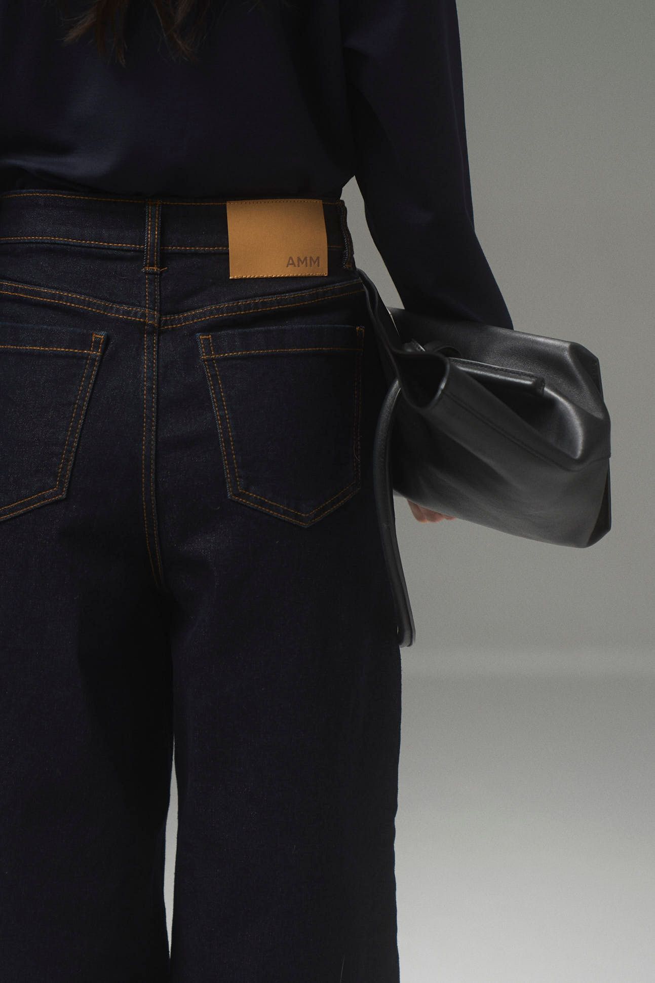  Quần jeans nữ dáng wideleg Raw 