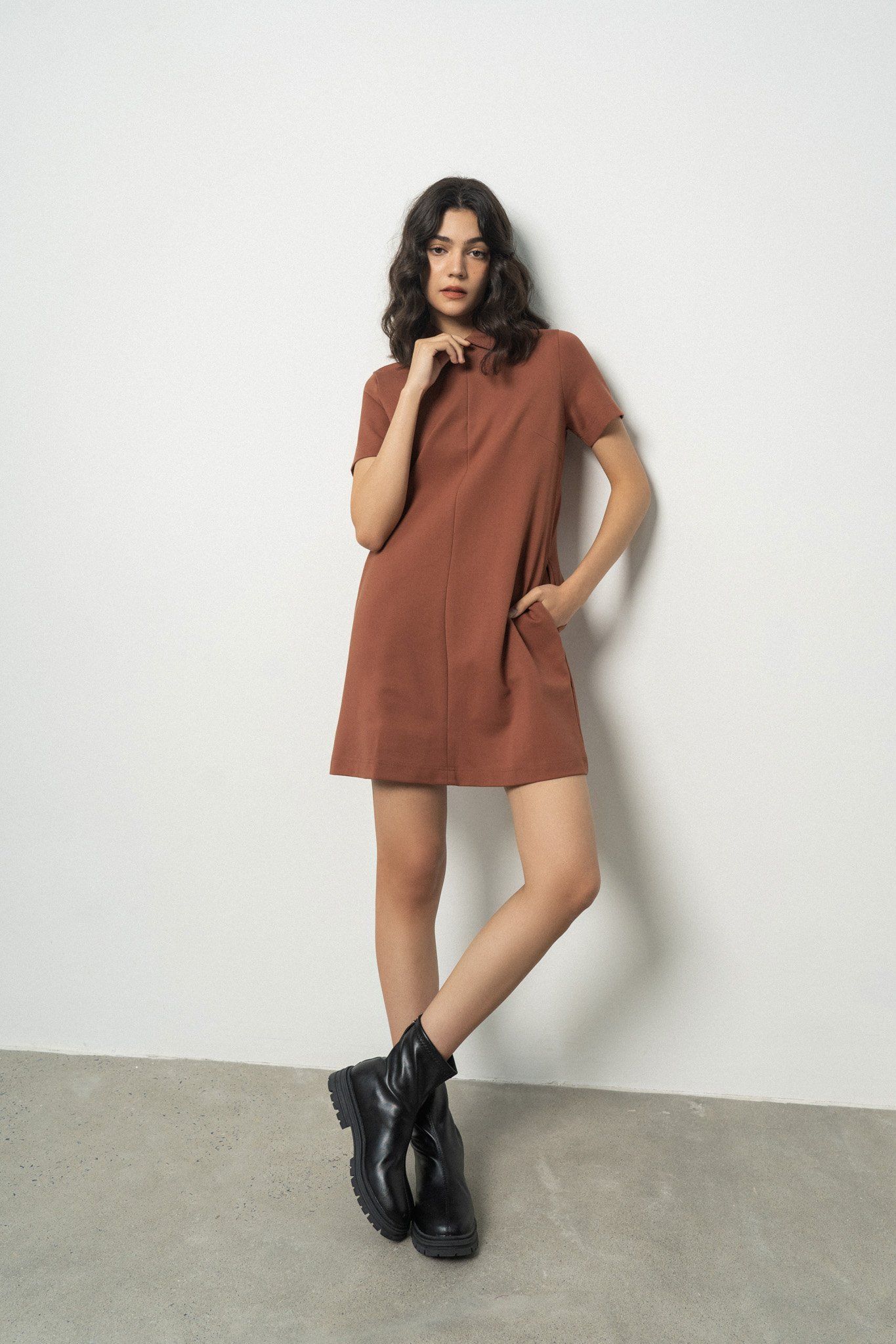  Đầm nữ cổ đức ngắn tay 