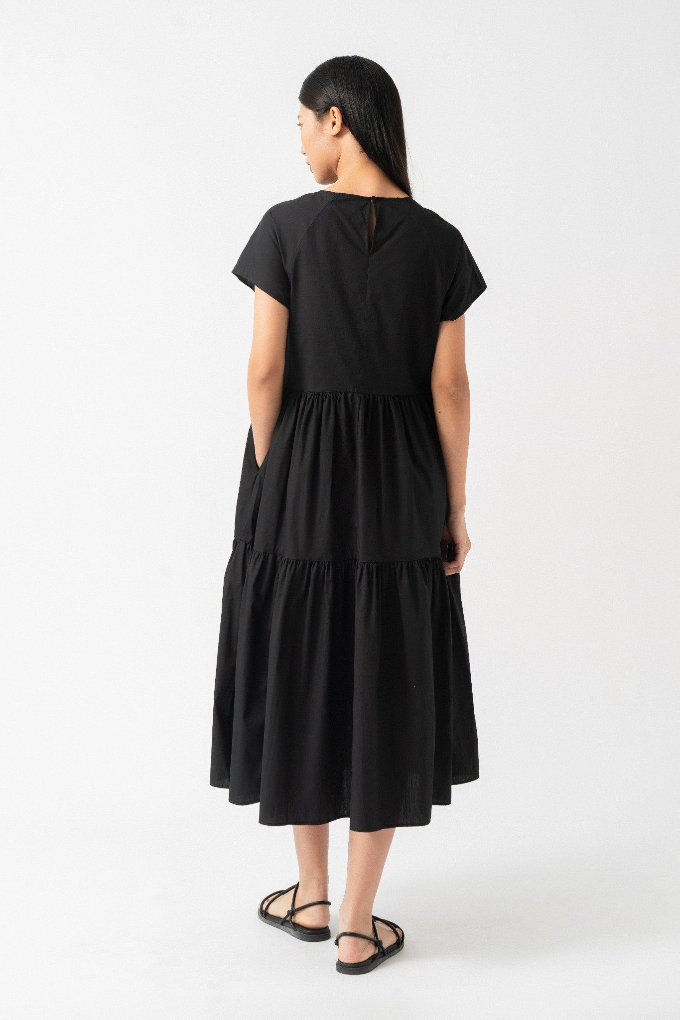  Đầm midi nữ poplin xếp tầng 